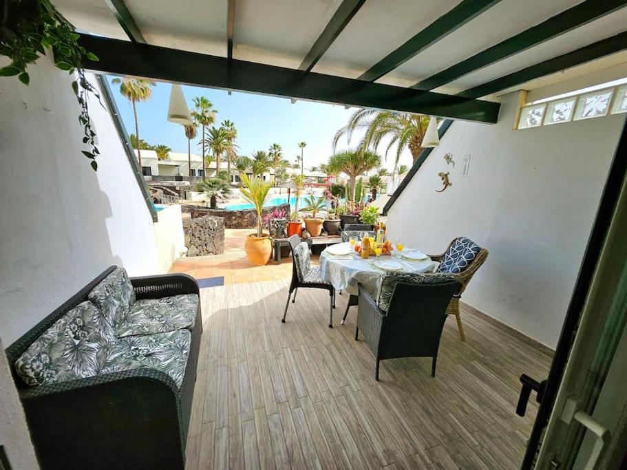 Apartamento Taisa Playa Roca Коста-Тегисе Экстерьер фото