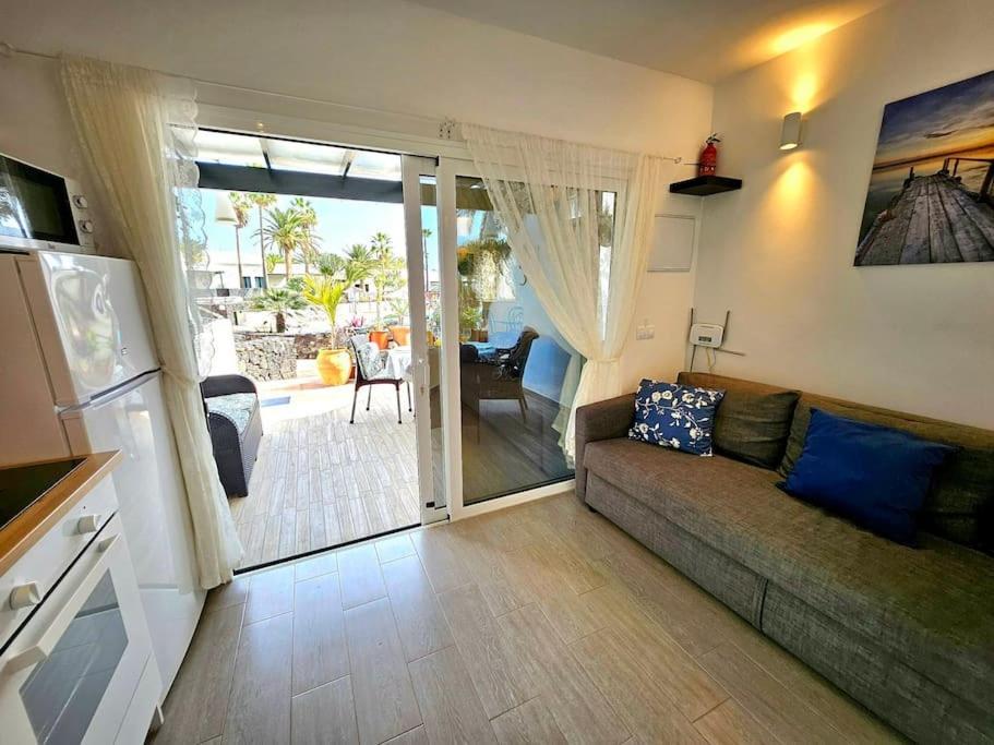 Apartamento Taisa Playa Roca Коста-Тегисе Экстерьер фото